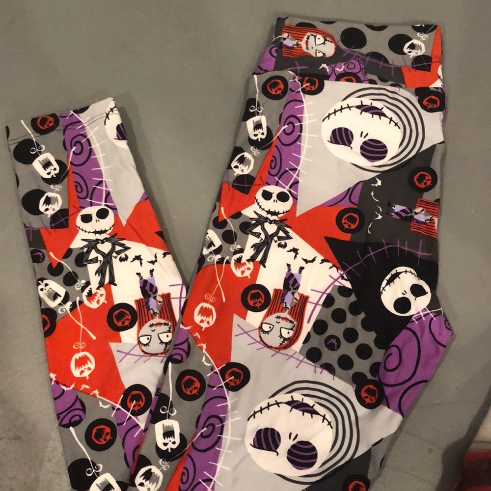NWOT LULAROE NIGHTMARE LEGGINGS